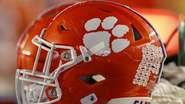 BREAKING: Clemson stuns college football world with historic transfer portal signing