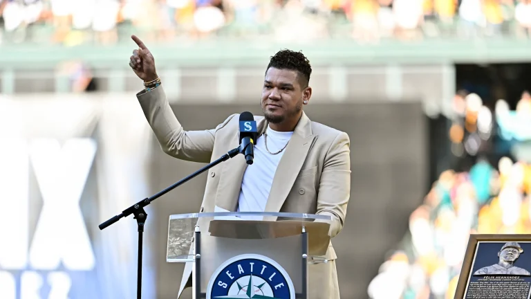 Mariners legend Félix Hernández has better chance to state Hall of Fame case in 2026