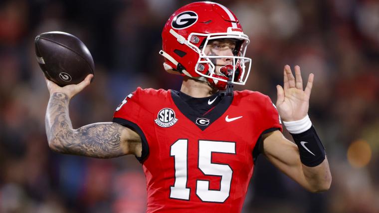 Carson Beck staying in college? Georgia QB enters portal while debating jump to NFL, rehabbing elbow injury