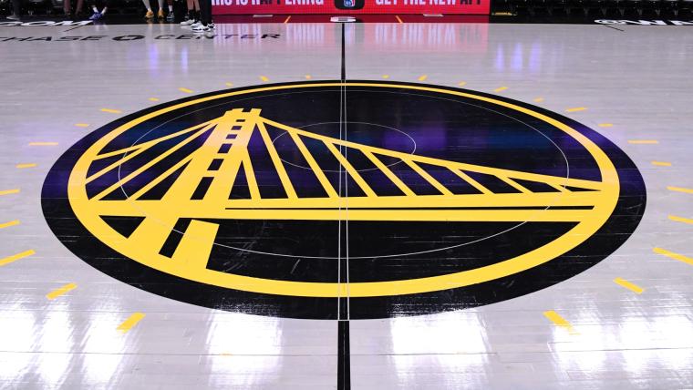 Warriors may cut ties with declining $16 million fan favorite in favor of Bulls star