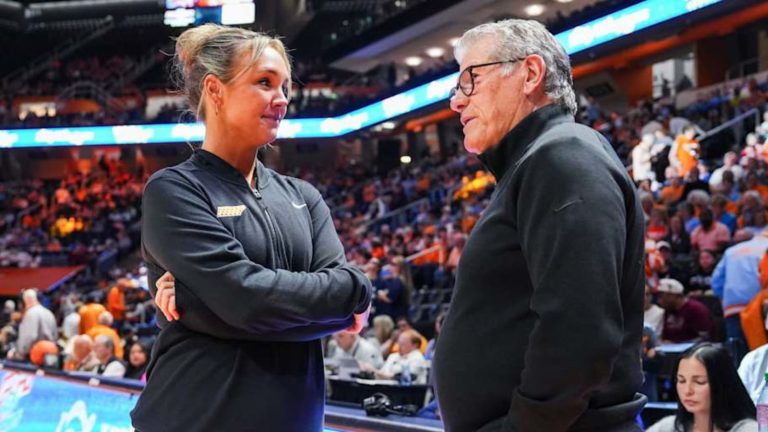 Social Media Responds To Geno Auriemma’s Comments About Playing Tennessee