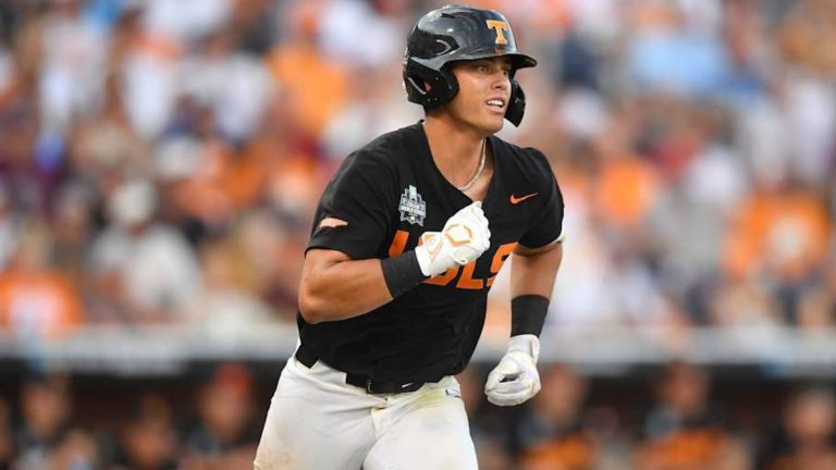 Tennessee Volunteers Dean Curley Makes Golden Spikes Award Watch List