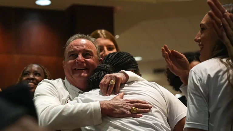 BREAKING: Texas Longhorns HC Vic Schaefer To Receive Contract Extension