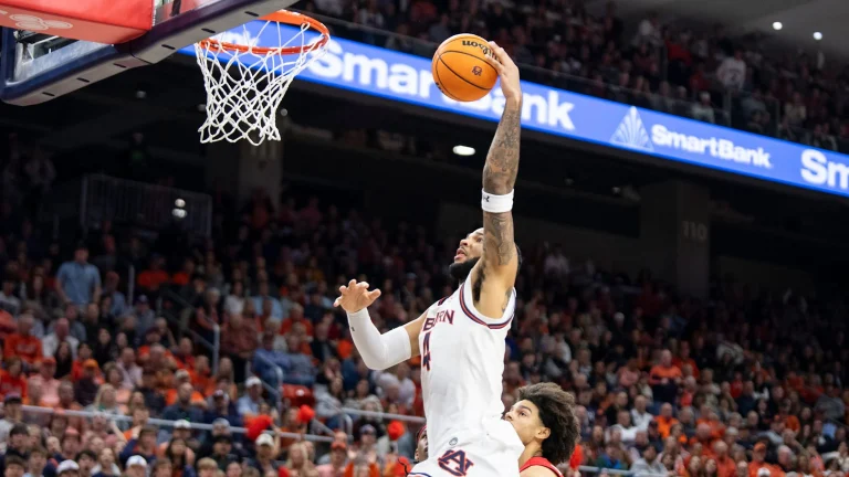 Auburn basketball’s Johni Broome puts on dominant performance against Georgia