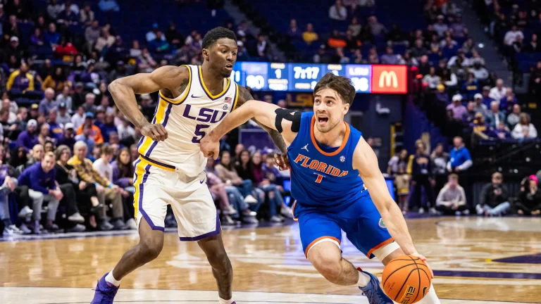 AP Poll voters can’t stay consistent as Florida Basketball drops behind Duke