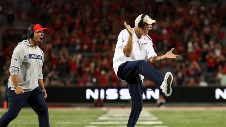 Duane Akina returning to Texas to coach the secondary, replacing Terry Joseph