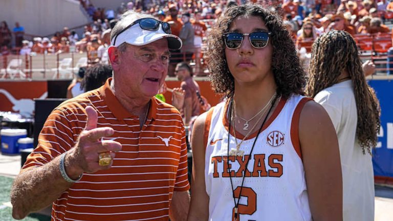 Top Texas Longhorns Target & No. 1 Recruit Aaliyah Chavez Sets Commitment Date