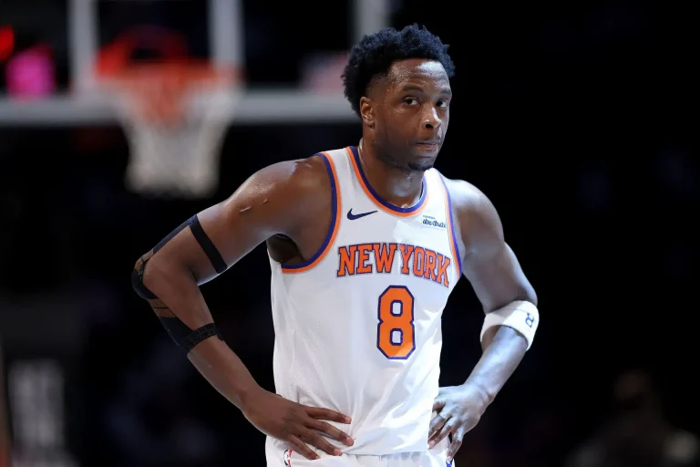 OG Anunoby Injury Update: Knicks suffer big blow as star forward exits game vs Lakers with non-contact injury