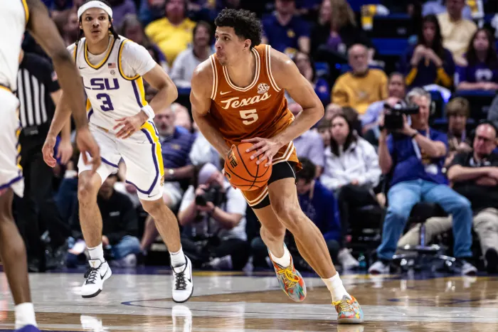 Kadin Shedrick triggers offensive avalanche as Longhorns finish long travel week with road win over LSU Tigers