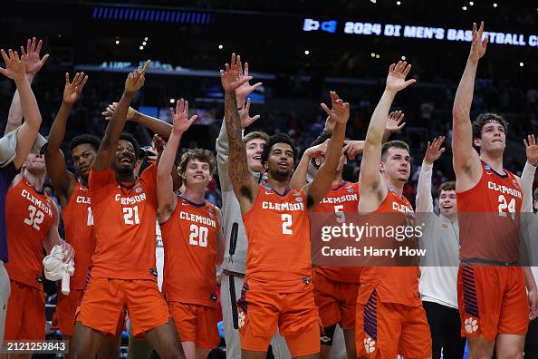 Clemson Basketball: Clemson Casually Obliterates UNC