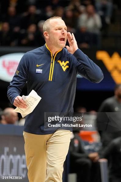 DeVries Believes WVU Has ‘Enough Components’ of NCAA Tournament Team