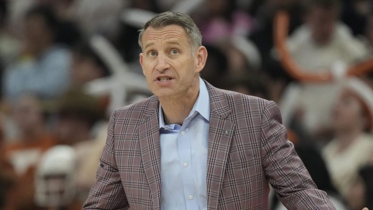 Alabama HC Nate Oats discusses high-stakes matchup vs. No. 1 Auburn