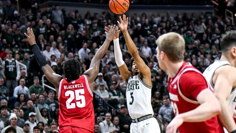 Wisconsin unable to overcome Michigan State on road, 71-62