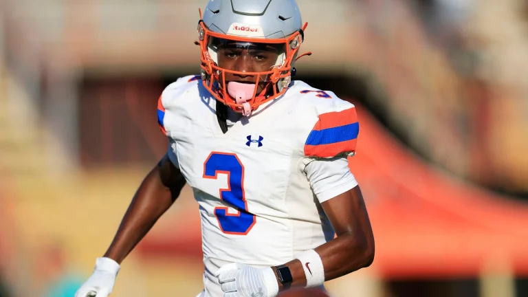 Florida Football Recruiting: Gators projected to land speedy WR Naeem Burroughs