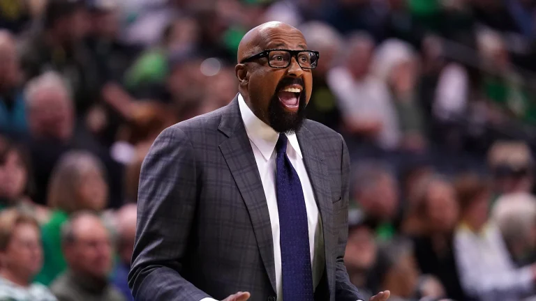 Mike Woodson let the expletives fly and destroyed refs after Indiana loss to Oregon