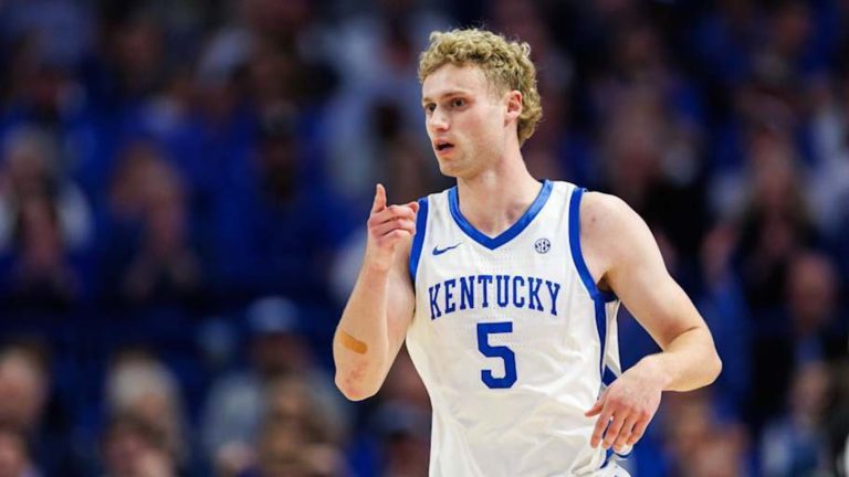 Should Collin Chandler take over as PG2 for the Kentucky Wildcats?