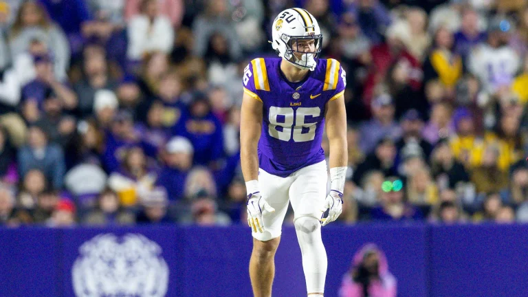 LSU Football Named a Finalist for Coveted Nebraska Tight End