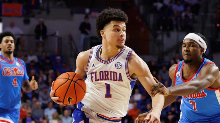 Gators Move Up in AP Poll to End Regular Season