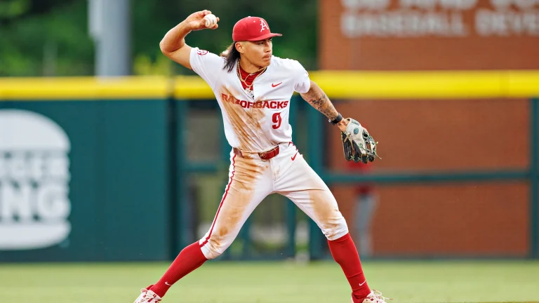 Midweek success in Baum-Walker: No. 3 Arkansas crushes UCA, fans and media react