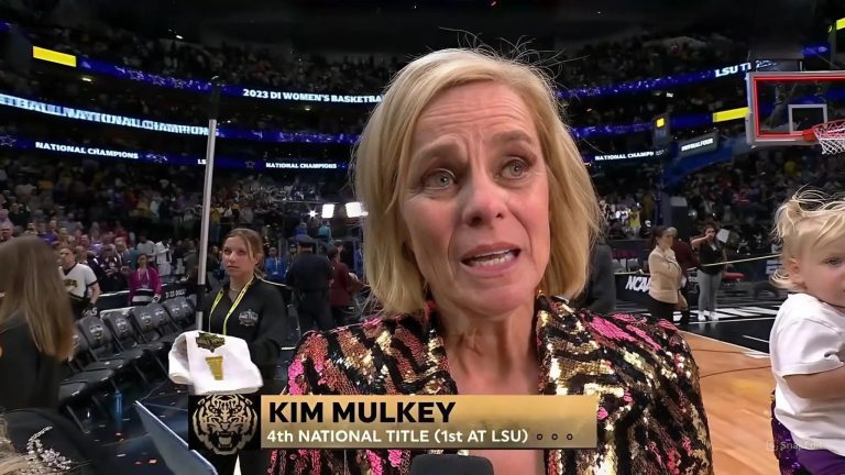 BREAKING: Coach Kim Mulkey SHOCKS as he accuses Vic Schaefer of paying $200,000 to a group of referees to gain an advantage in the game against LSU.