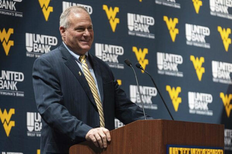 Sources: Rich Rodriguez, West Virginia adding SEC coach to offensive staff