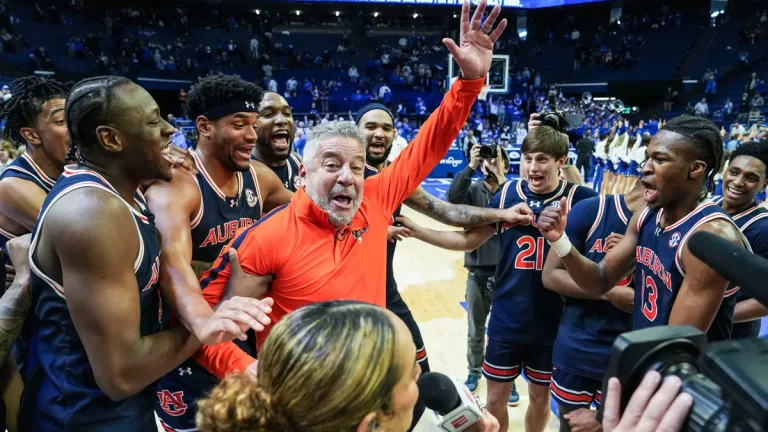 Bruce Pearl jokes about Kentucky coaching job after finally winning at Rupp Arena