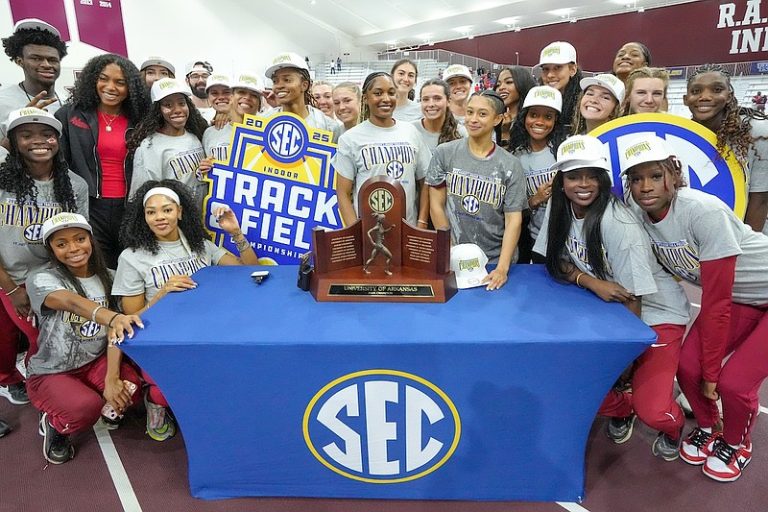 Arkansas women’s track and field wins 11th straight SEC indoor title, men’s team finishes 2nd