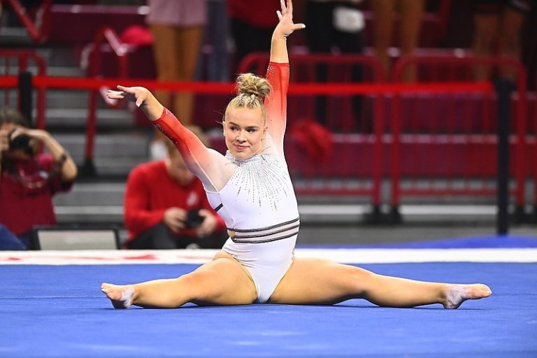 Arkansas gymnastics falls to Missouri in regular-season finale, will miss SEC Championships