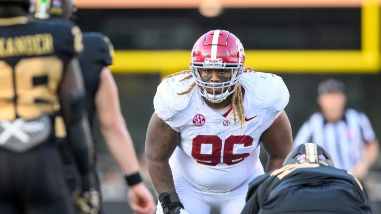 Alabama DL recognized as college football’s highest graded returning DT