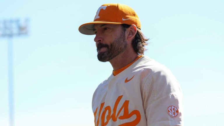 Tennessee Vols coach Tony Vitello sends message that all youth baseball players and parents need to hear