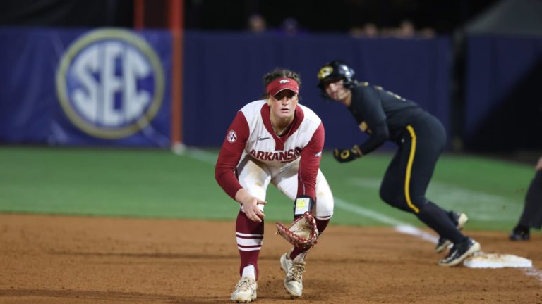 Arkansas Razorbacks Softball Cruises to Two Run-Rule Wins in Woo Pig Classic