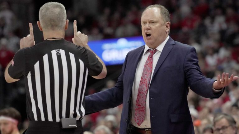 Wisconsin Basketball Coach Provides Injury Update on Badgers Starter