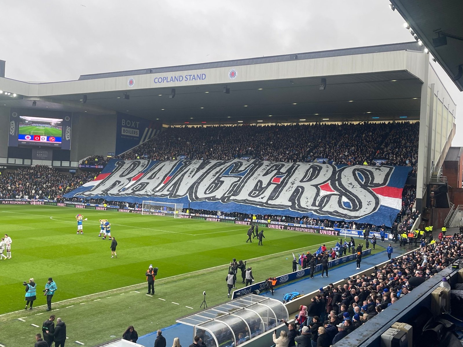 Rangers Storm Top — Celtic Left Choking in the Dust! 4-2 Ibrox Masterclass Piles Misery on Hoops