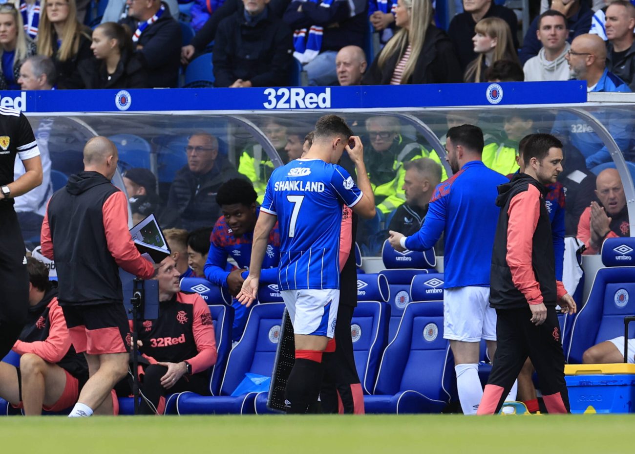 Rangers v Motherwell William Hill Premiership Lawrence Shankland of Rangers leaves the pitch with an injury during the William Hill Premiership match at Ibrox Stadium, Glasgow 05/09/2026 UK